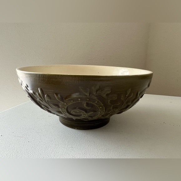 Vintage Haeger #102 USA Pottery Bowl Raised Scroll Work Planter Green - Picture 1 of 8